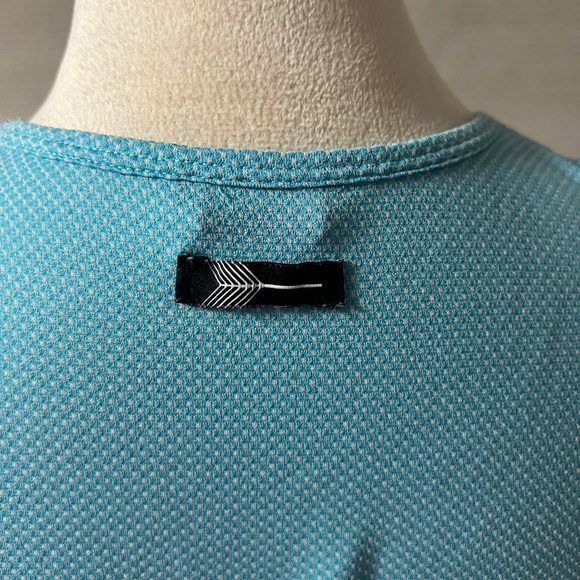 Oiselle Aqua Flyout Trail Tank - Picture 6 of 6